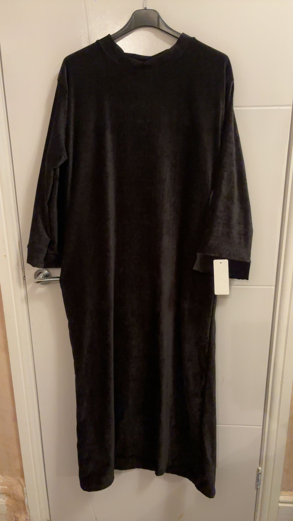 Elegant Long Velvet Dress