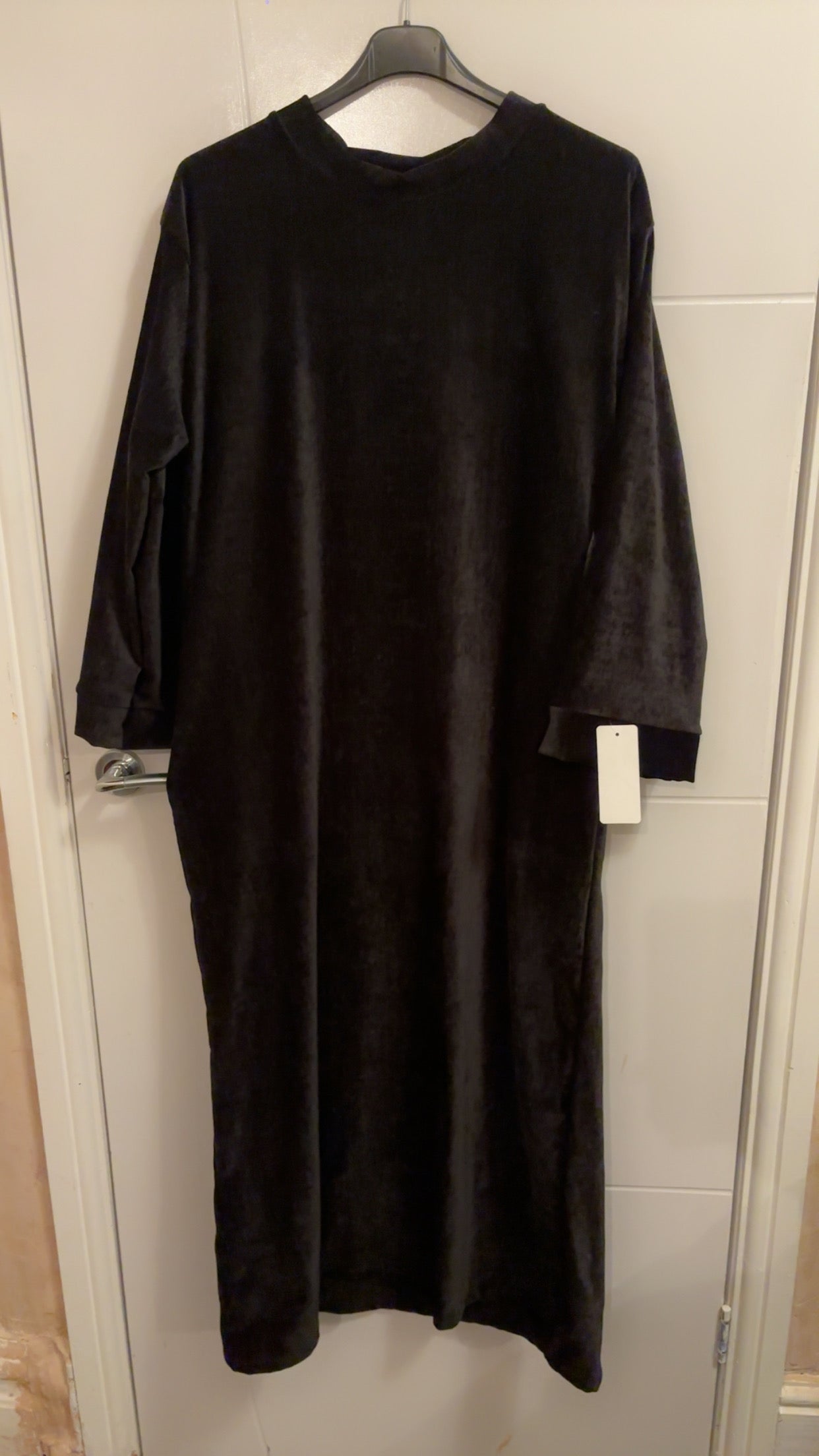 Elegant Long Velvet Dress